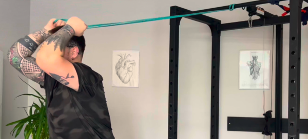 Extension triceps à l'élastique