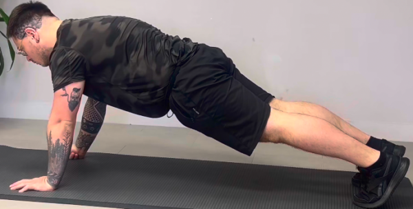 Gainage bras tendus