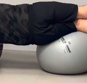 Rotation de hanche sur Swiss Ball