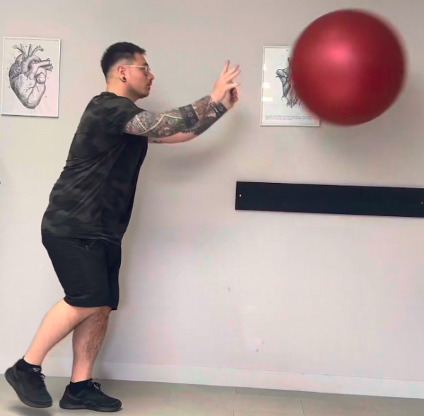 Squat avec lancer – Image 2