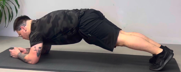 Gainage dynamique bras fléchi