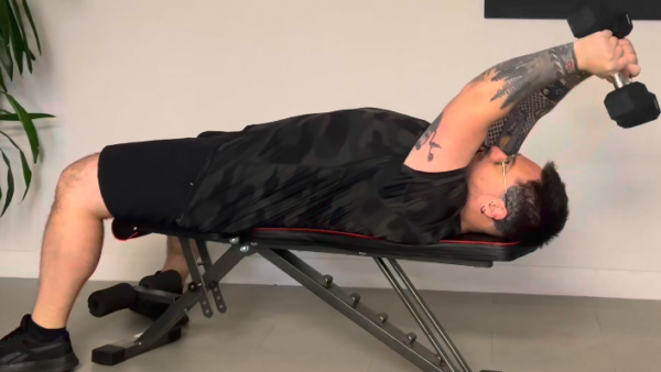 Triceps allongé – Image 2