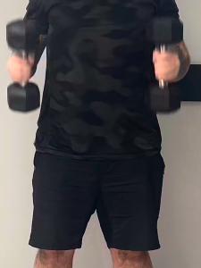 Flexion biceps avec overhead