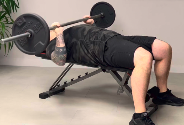 Développé couché à la barre – Image 2